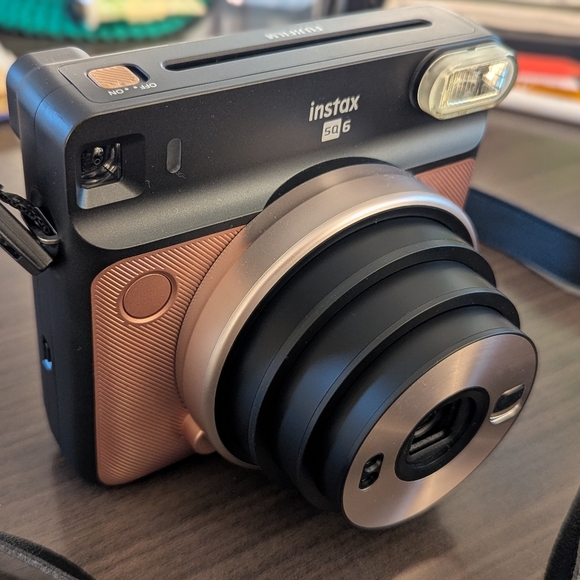 INSTAX square SQ6 camera nwot rose gold and black - Picture 3 of 3